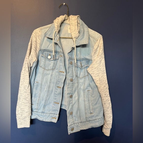Eighty Two Jean Jacket - Picture 2 of 2
